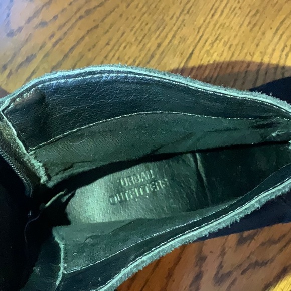 Urban outfitters black booties with interchangeable hoop accessories - Picture 6 of 7